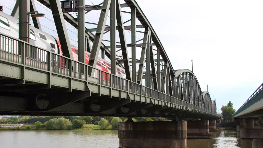 Verkehrsbauwerke Eisenbahnbruecken BMI Deutschland